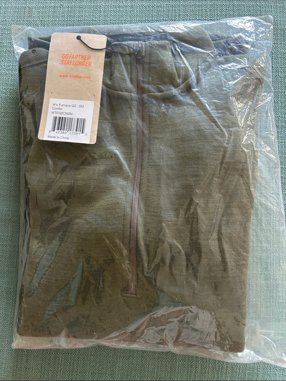 First Lite Women’s Quarter Zip in Conifer NWT in packaging